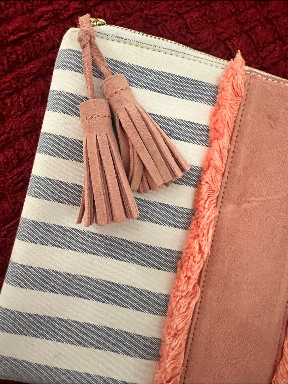 Vineyard Vines striped pouch/clutch 🐳